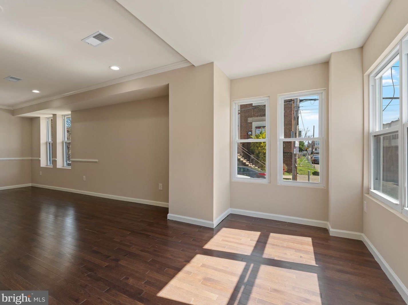 301 Delphine St, Philadelphia PA  19120-3212 exterior