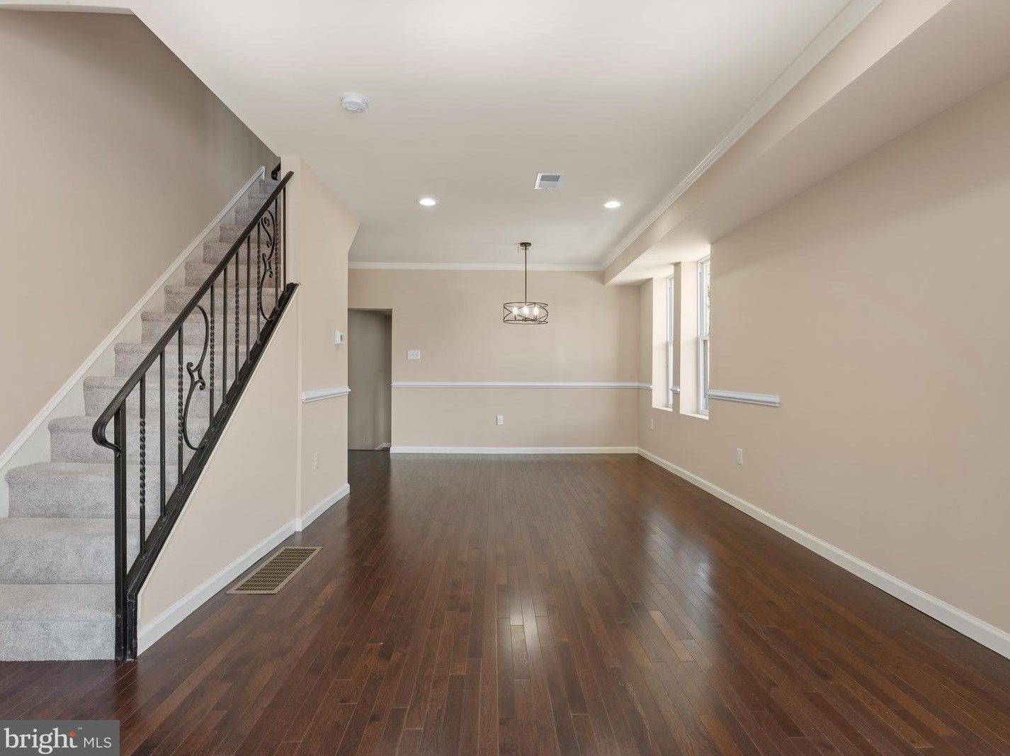 301 Delphine St, Philadelphia PA  19120-3212 exterior