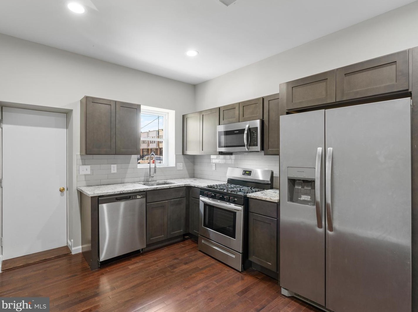 301 Delphine St, Philadelphia PA  19120-3212 exterior