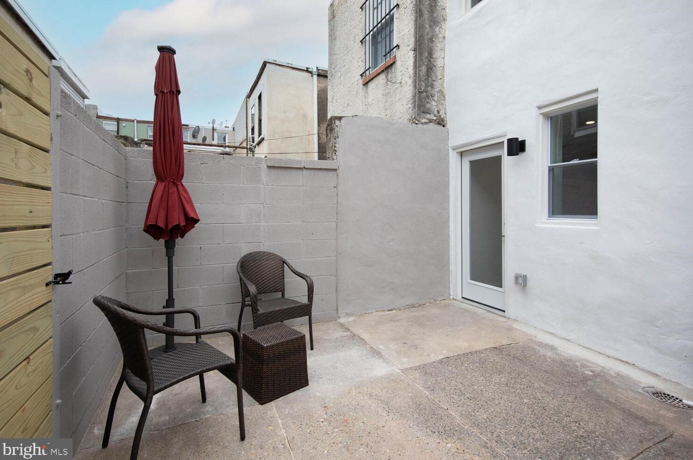 532 Mcclellan St, Philadelphia PA  19148-1819 exterior