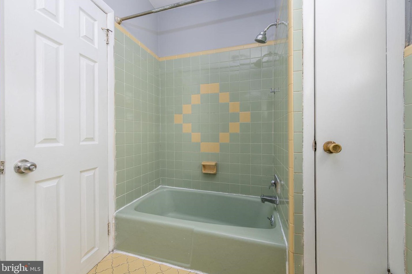 1142 Tree St, Philadelphia PA 19148-3021 exterior