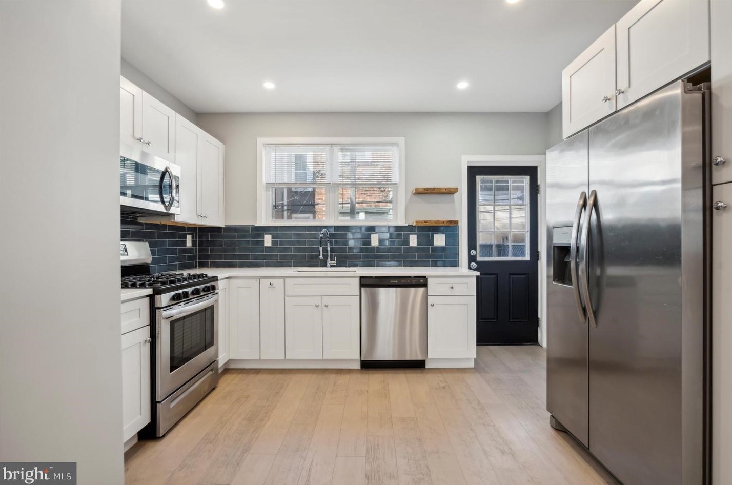 405 Fitzgerald St, Philadelphia PA  19148-3912 exterior