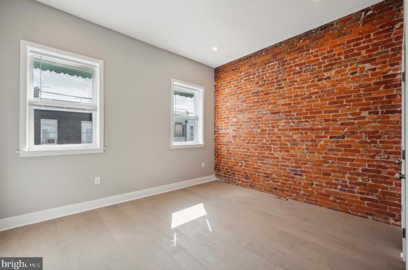 405 Fitzgerald St, Philadelphia PA  19148-3912 exterior