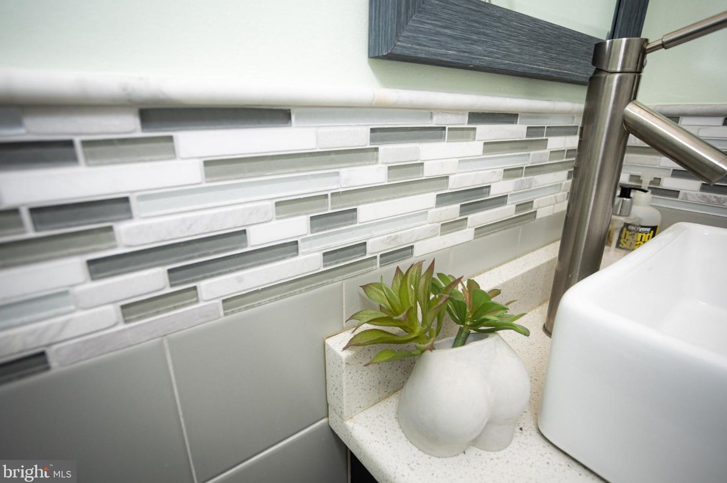 12527 Chilton Rd, Philadelphia PA 19154-1305 exterior