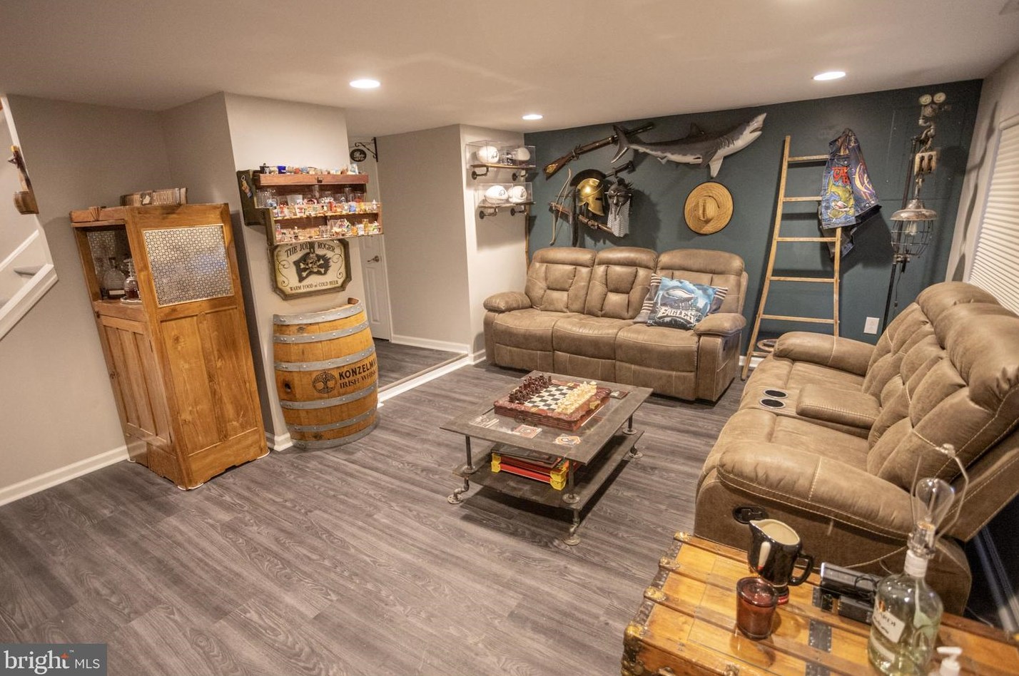 12527 Chilton Rd, Philadelphia PA 19154-1305 exterior