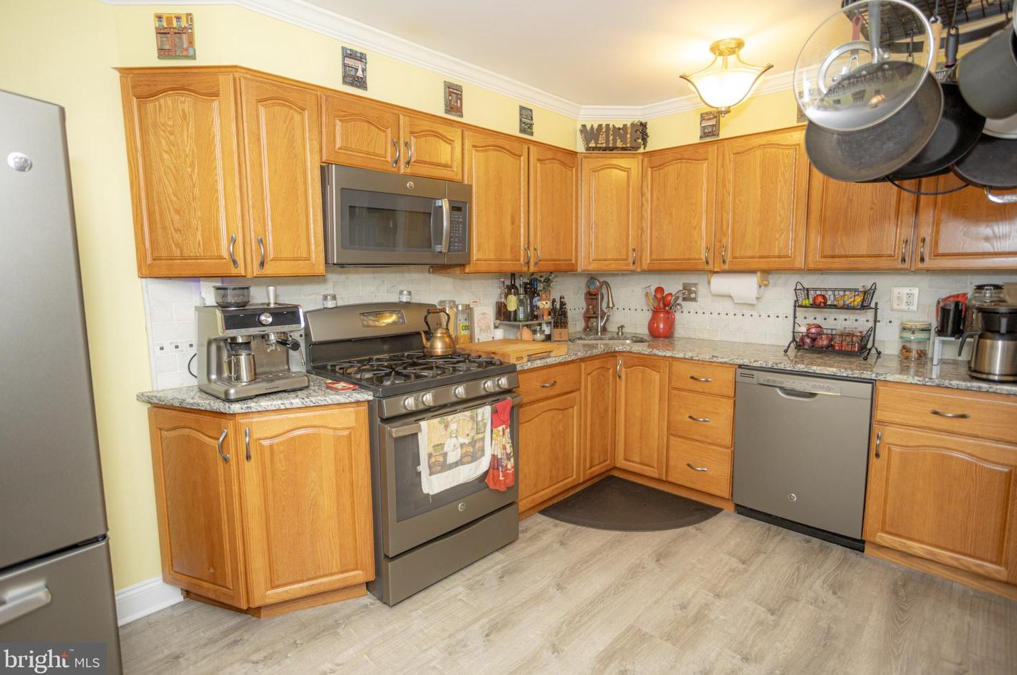 12527 Chilton Rd, Philadelphia PA 19154-1305 exterior