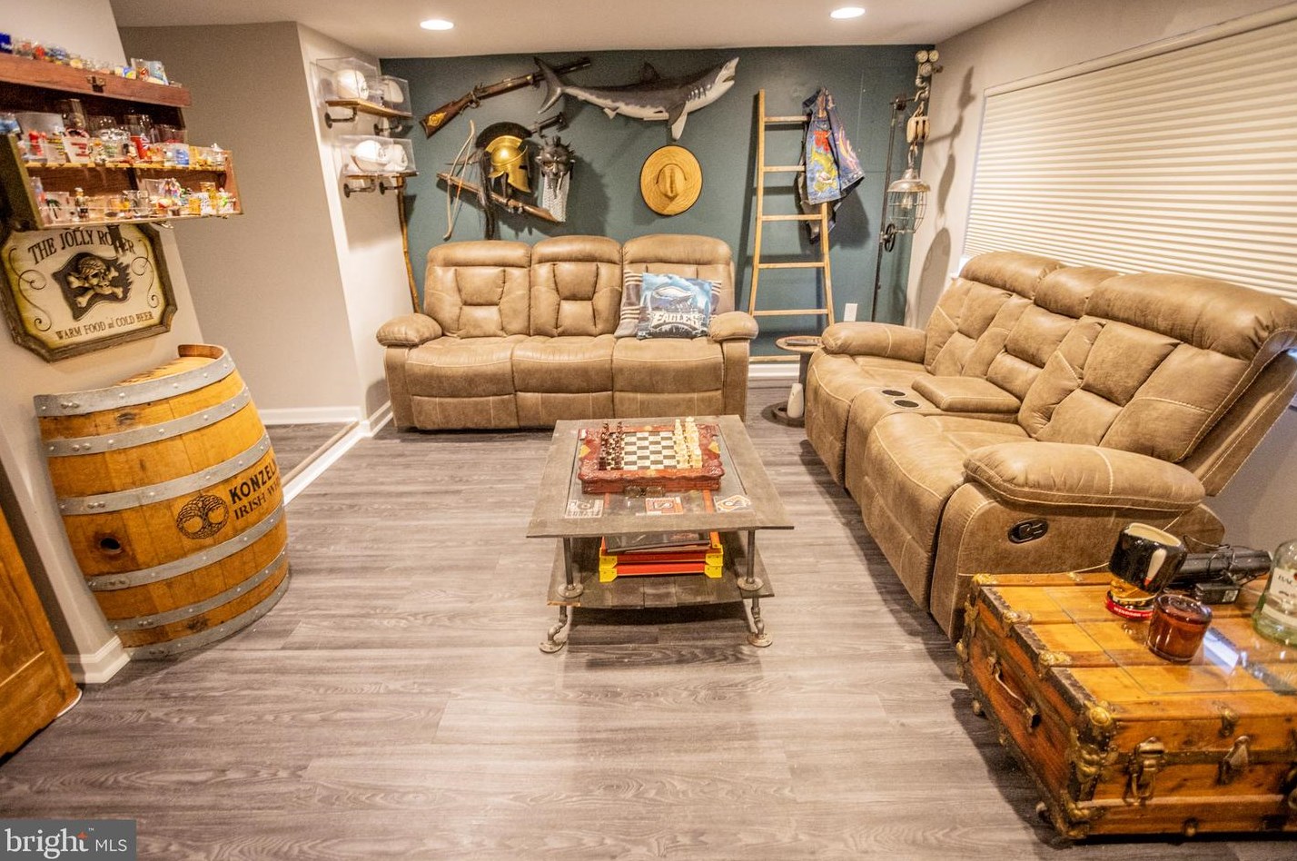 12527 Chilton Rd, Philadelphia PA 19154-1305 exterior