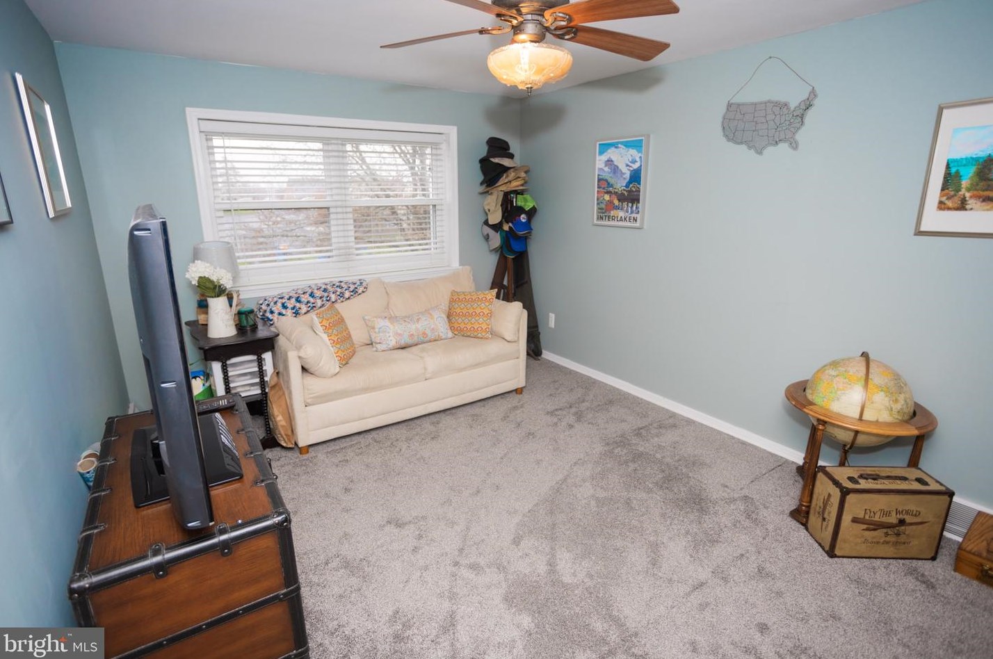 12527 Chilton Rd, Philadelphia PA 19154-1305 exterior