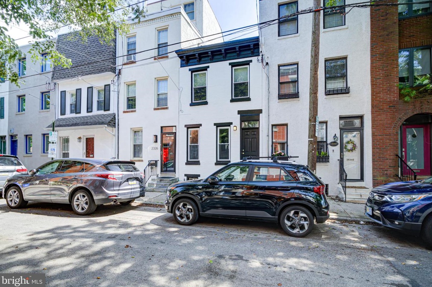 2328 Perot St, Philadelphia PA 19130-2526 exterior
