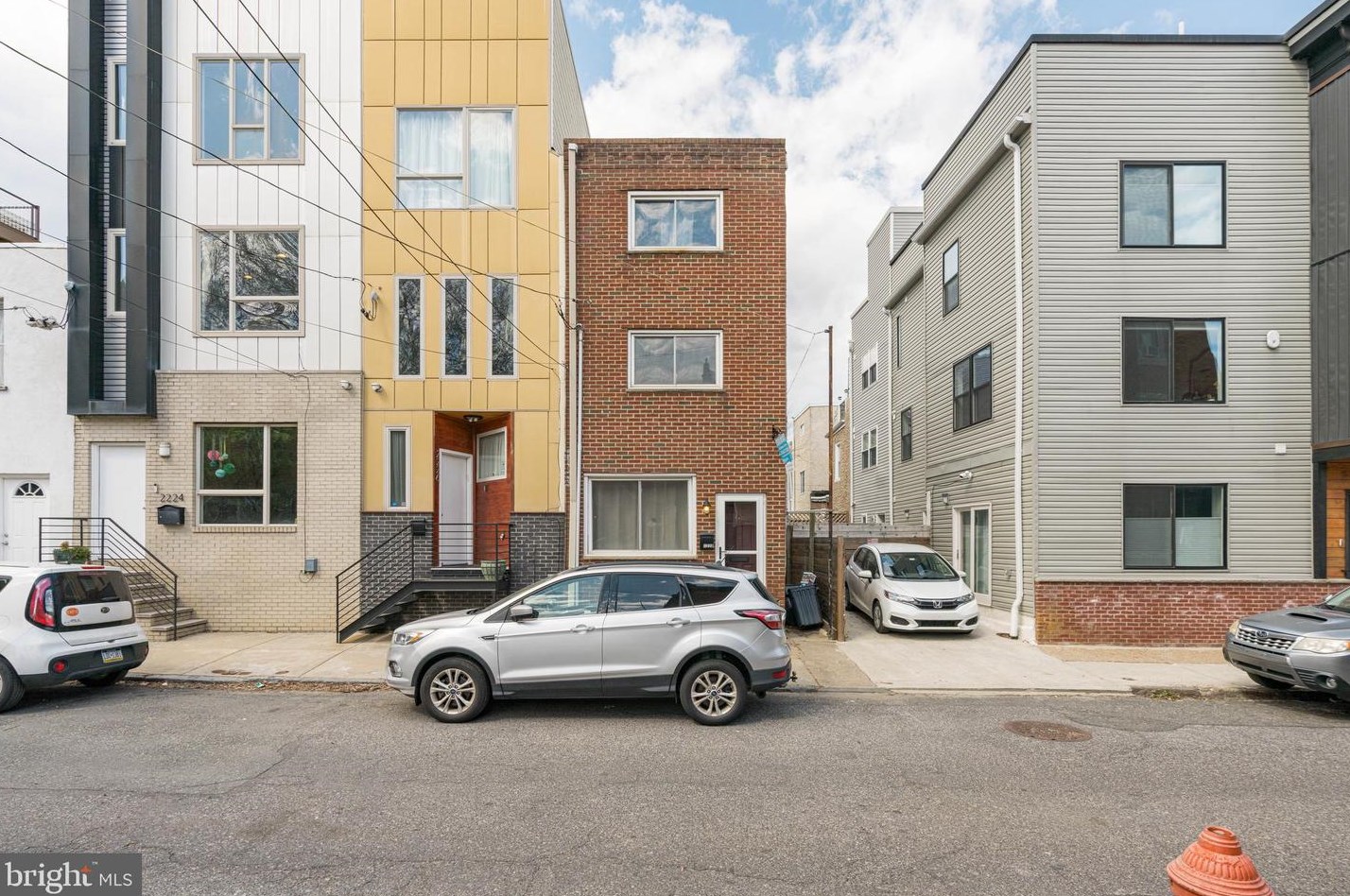 2228 Martha St, Philadelphia PA  19125-2026 exterior