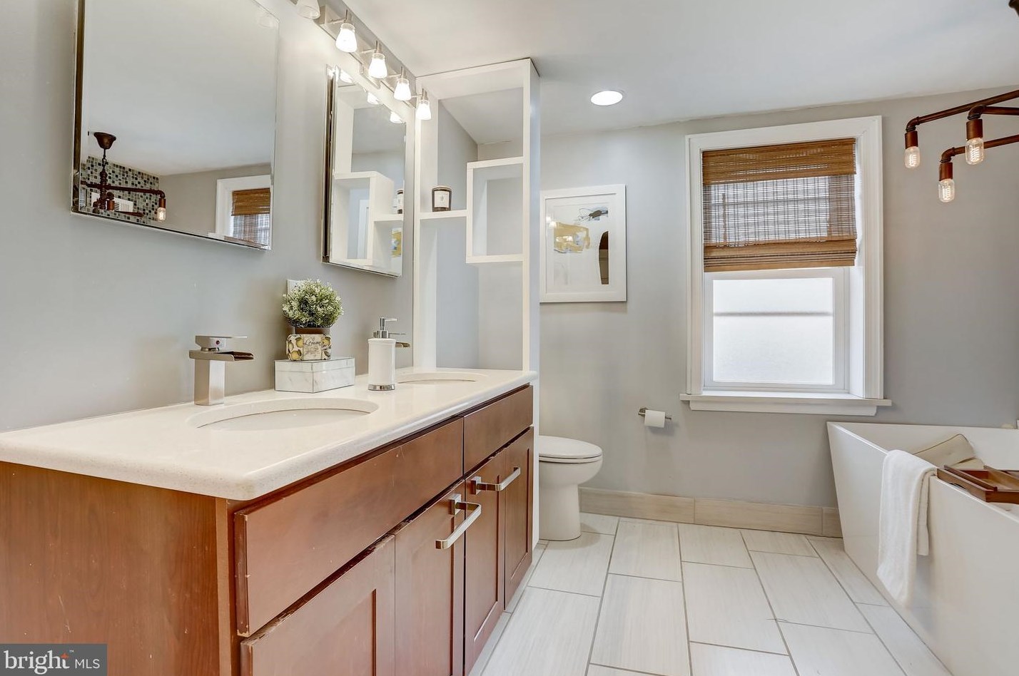 416 Mifflin St, Philadelphia PA  19148-1823 exterior