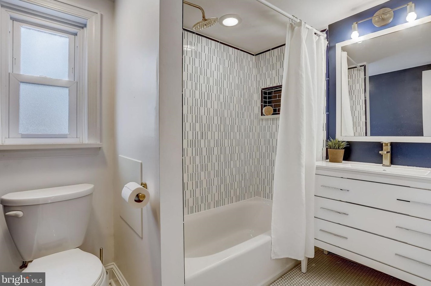 416 Mifflin St, Philadelphia PA  19148-1823 exterior