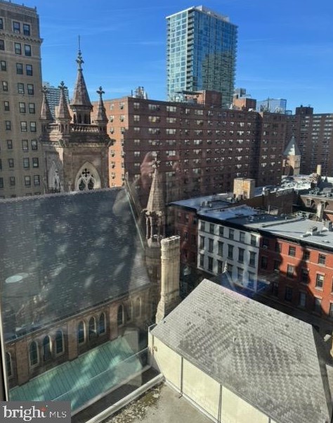 2018 Walnut St, Philadelphia PA  19103-5608 exterior