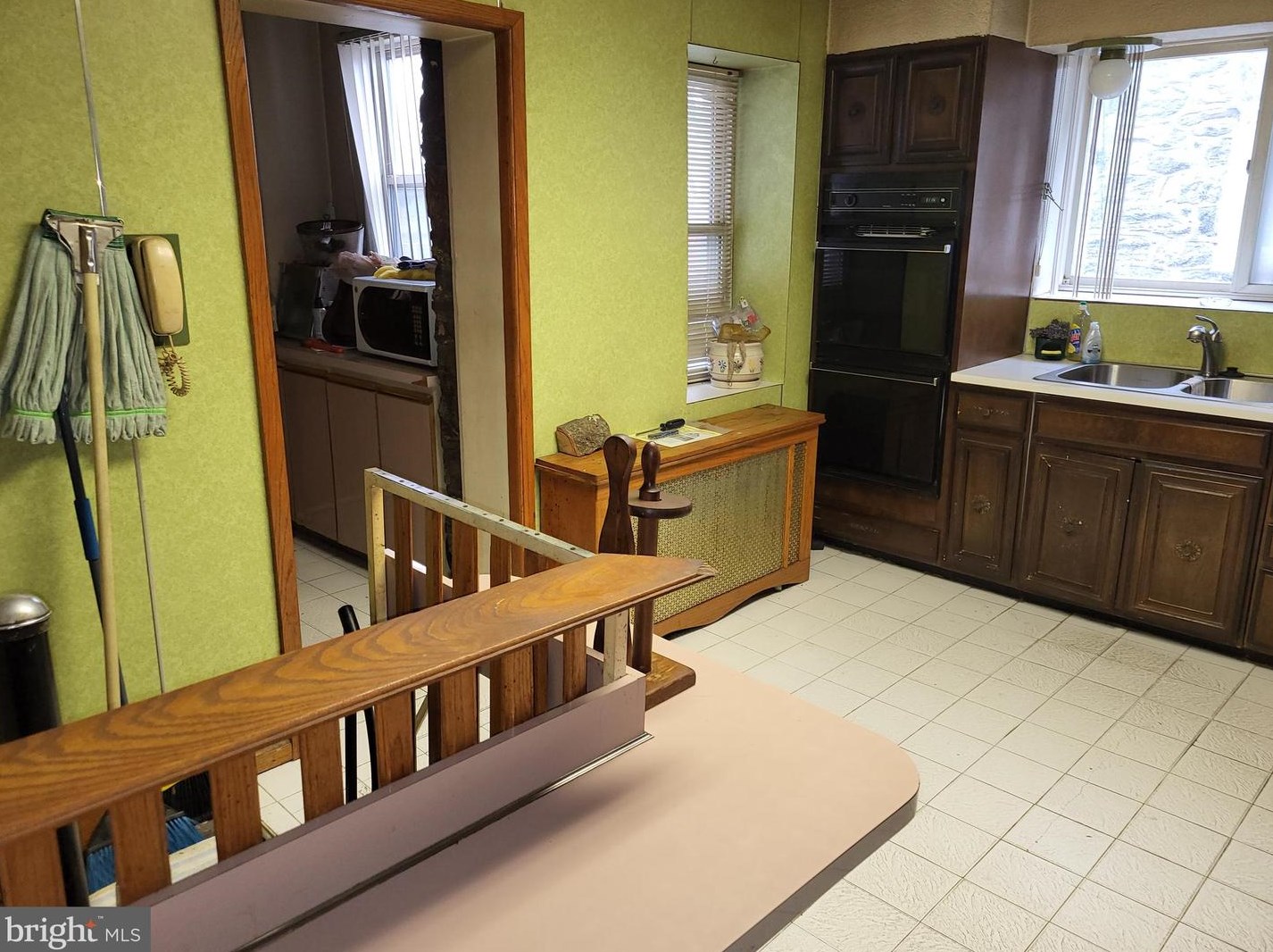 5121 Newhall St, Philadelphia PA 19144-4020 exterior