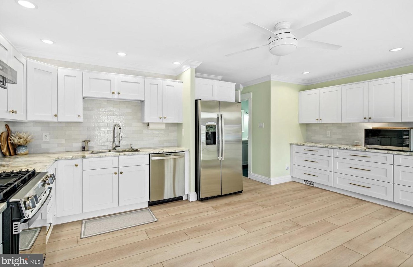 12645 Dunks Ferry Rd, Philadelphia PA 19154-1424 exterior