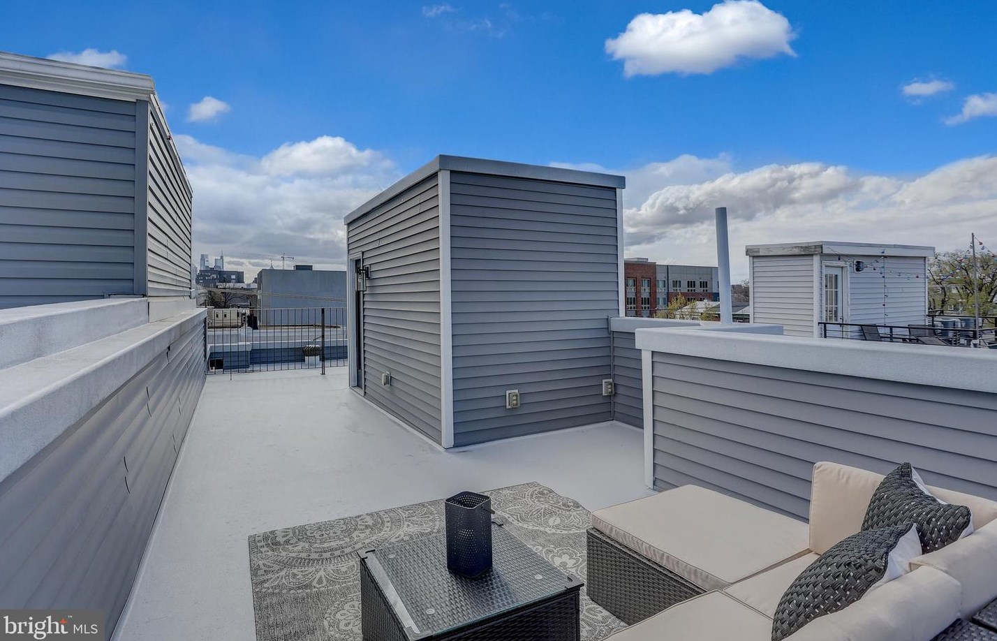 1133 Montgomery Ave, Philadelphia PA  19122-2715 exterior