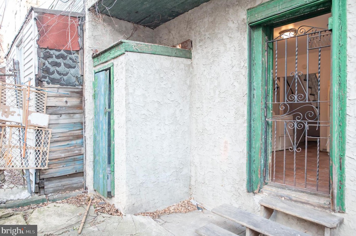 1740 Taney St, Philadelphia PA 19121-2821 exterior