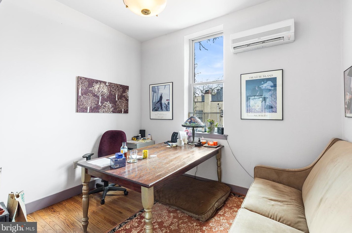 2309 Wallace St, Philadelphia PA 19130-3105 exterior