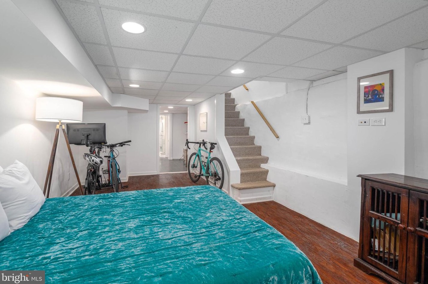628 Taney St, Philadelphia PA  19146-2306 exterior