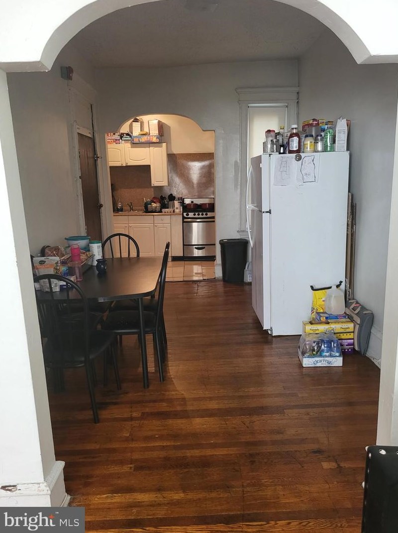 3229 Susquehanna Ave, Philadelphia PA 19122-1118 exterior