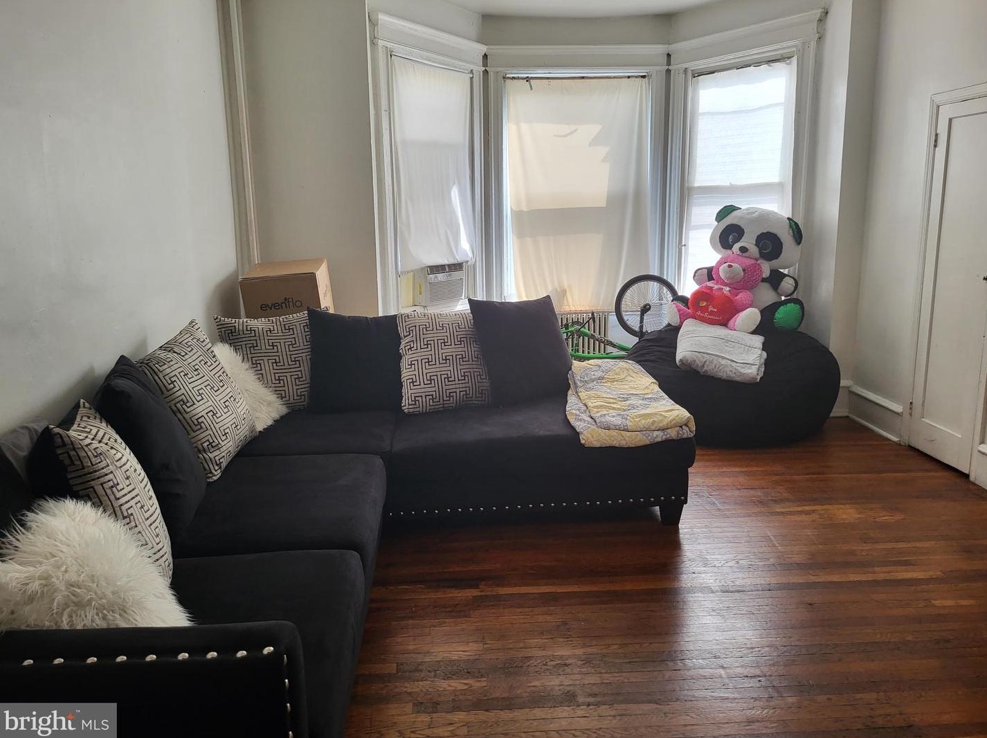 3229 Susquehanna Ave, Philadelphia PA 19122-1118 exterior