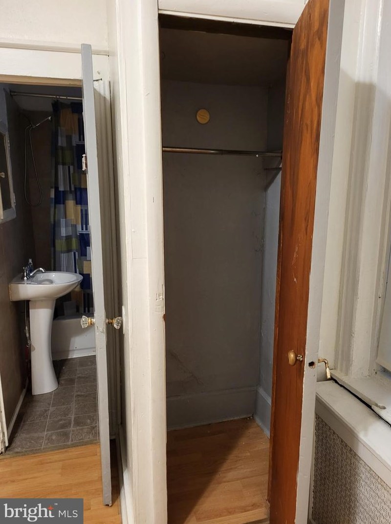 3229 Susquehanna Ave, Philadelphia PA 19122-1118 exterior