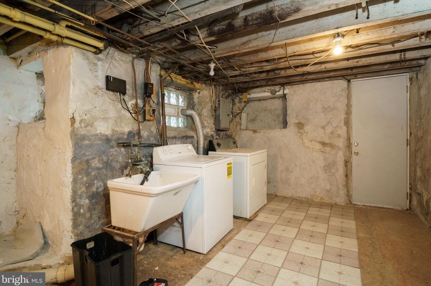 5603 Hunter St, Philadelphia PA  19131-3402 exterior