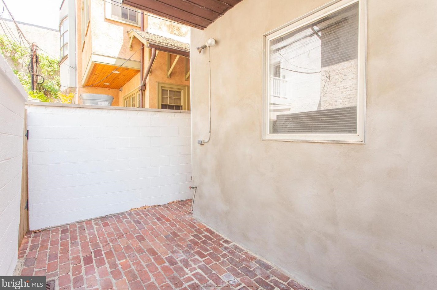 2211 Pine St, Philadelphia PA  19103-6515 exterior