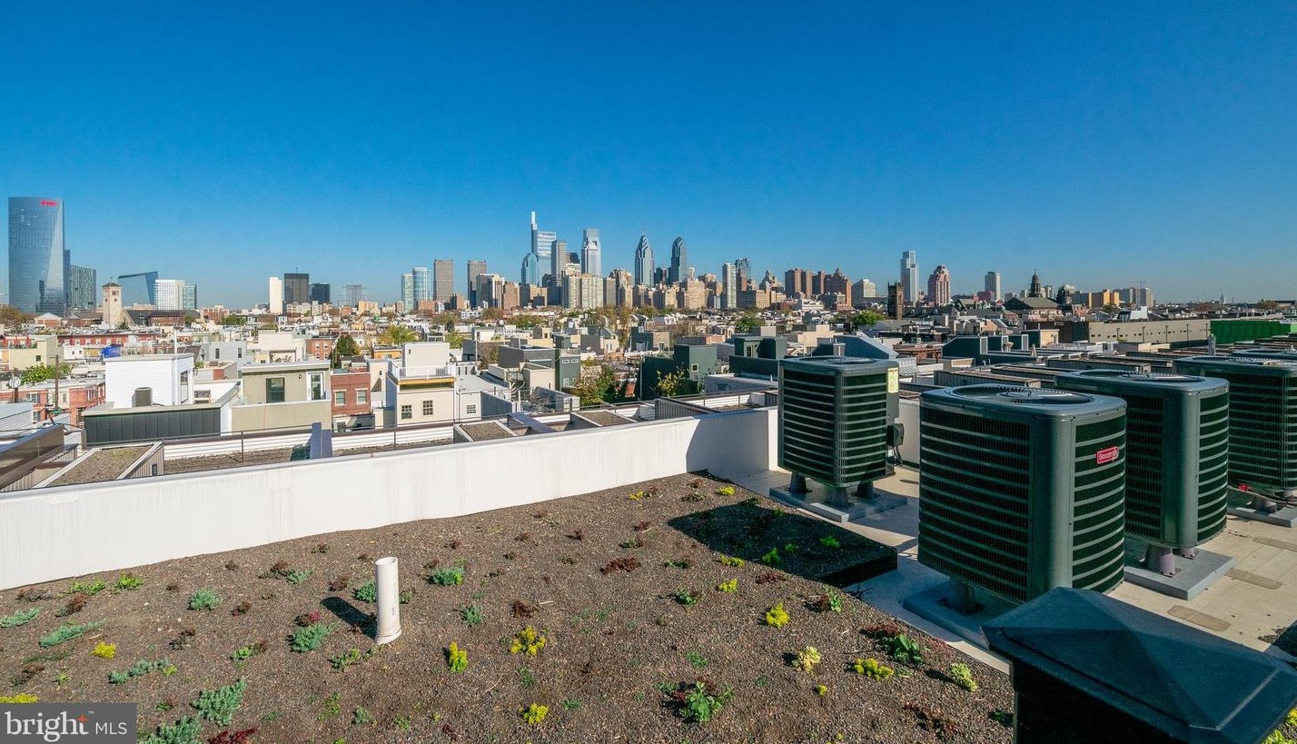 2235 Washington Ave, Philadelphia PA  19146-2533 exterior