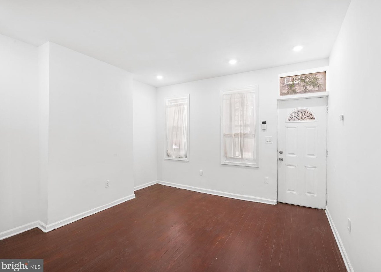 2525 Emerald St, Philadelphia PA  19125-1327 exterior