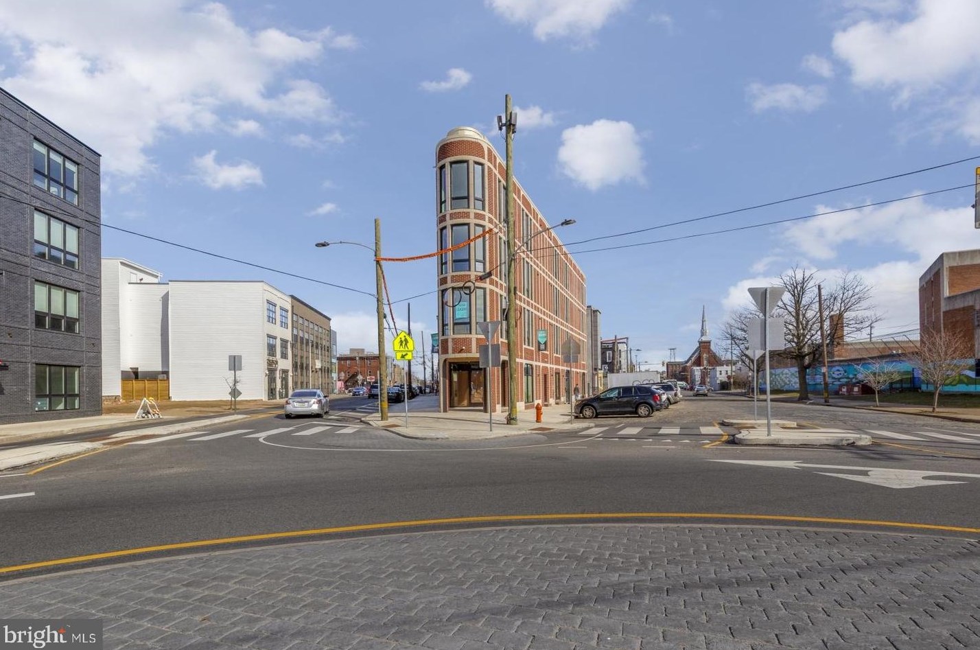 2401 Frankford Ave, Philadelphia PA  19125-1610 exterior