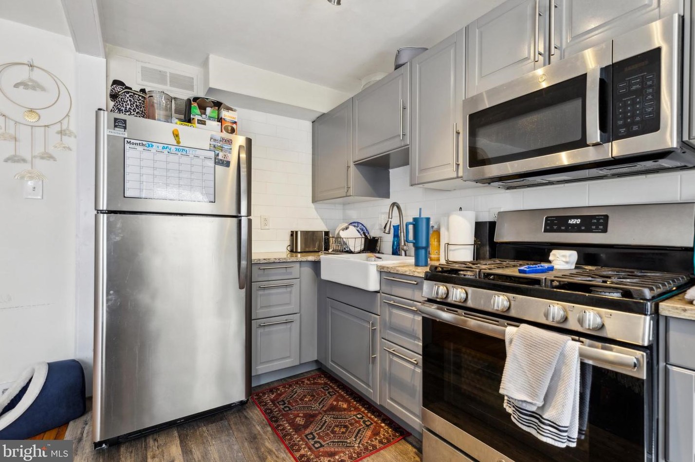 3339 Indian Queen Ln, Philadelphia PA 19129-1522 exterior