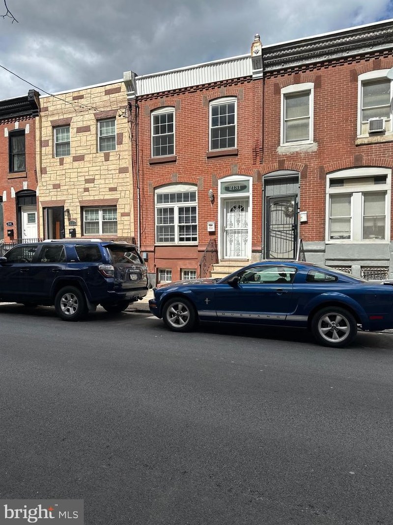 2131 Moore St, Philadelphia PA  19145-1914 exterior