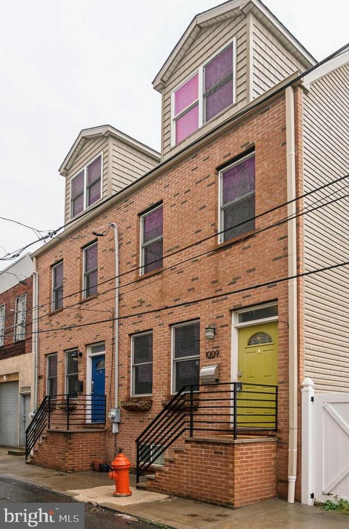 1009 Reese St, Philadelphia PA  19147-4023 exterior