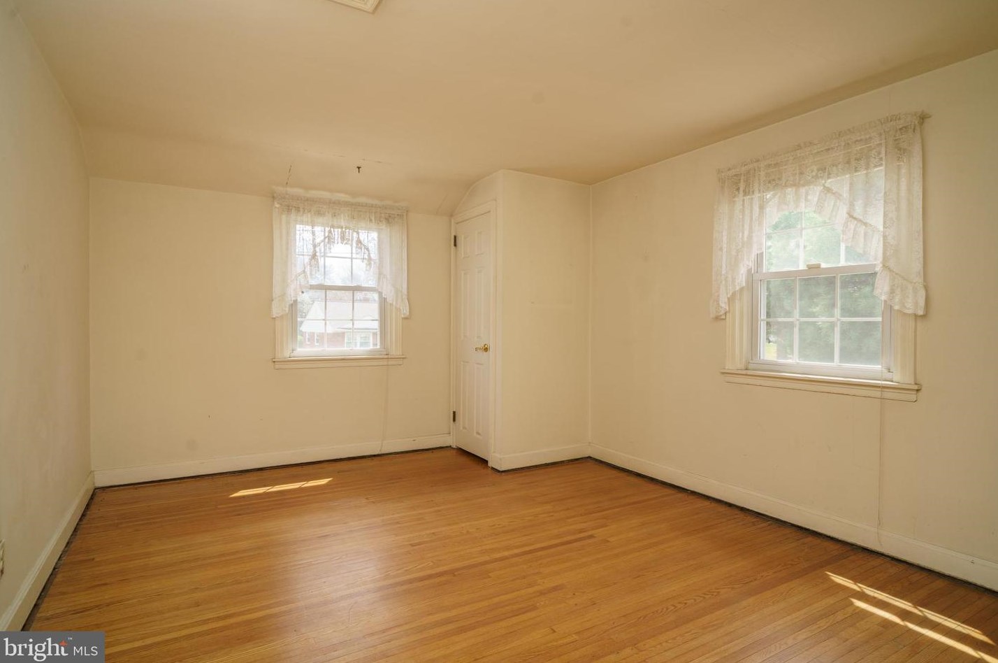 7700 Keiffer St, Philadelphia PA 19128-3143 exterior