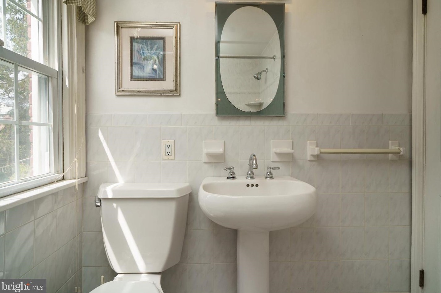 7700 Keiffer St, Philadelphia PA 19128-3143 exterior