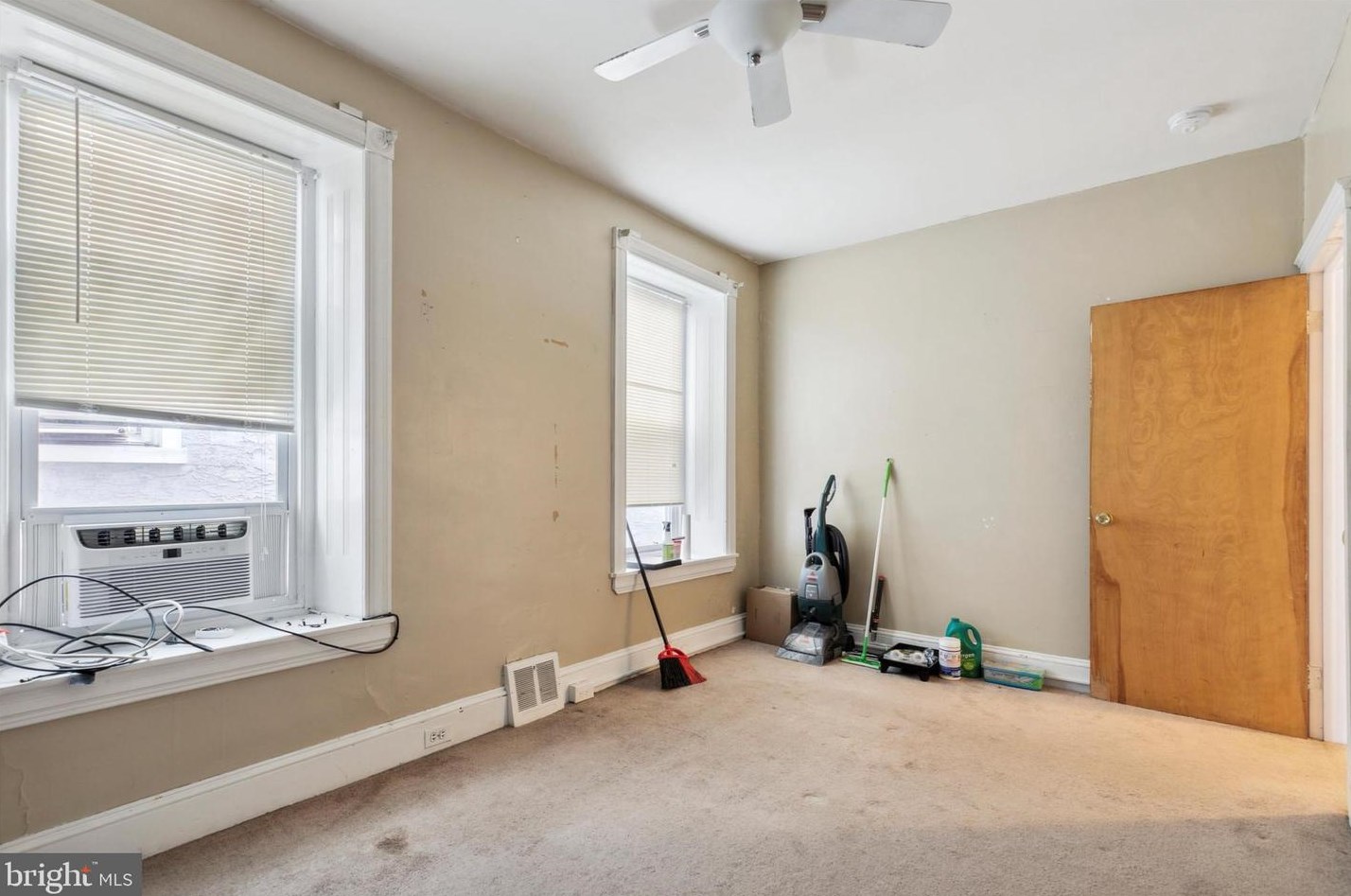 223 Wendover St, Philadelphia PA  19128-5041 exterior