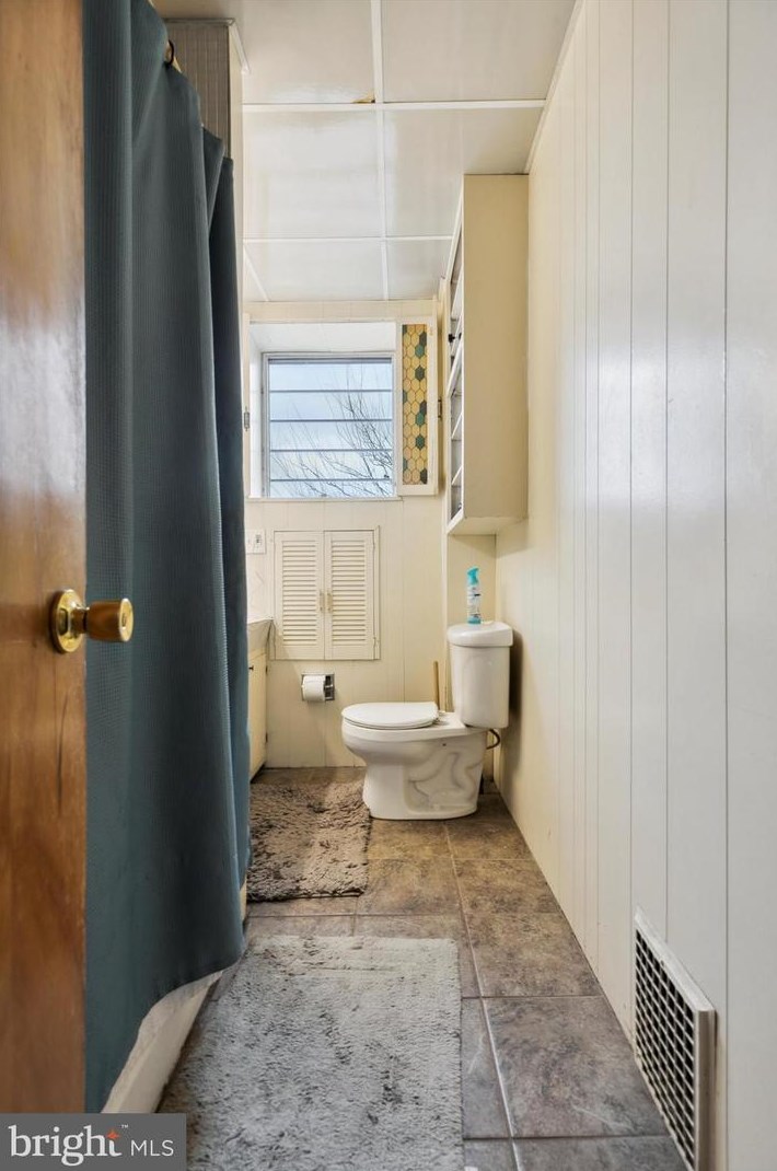 223 Wendover St, Philadelphia PA  19128-5041 exterior