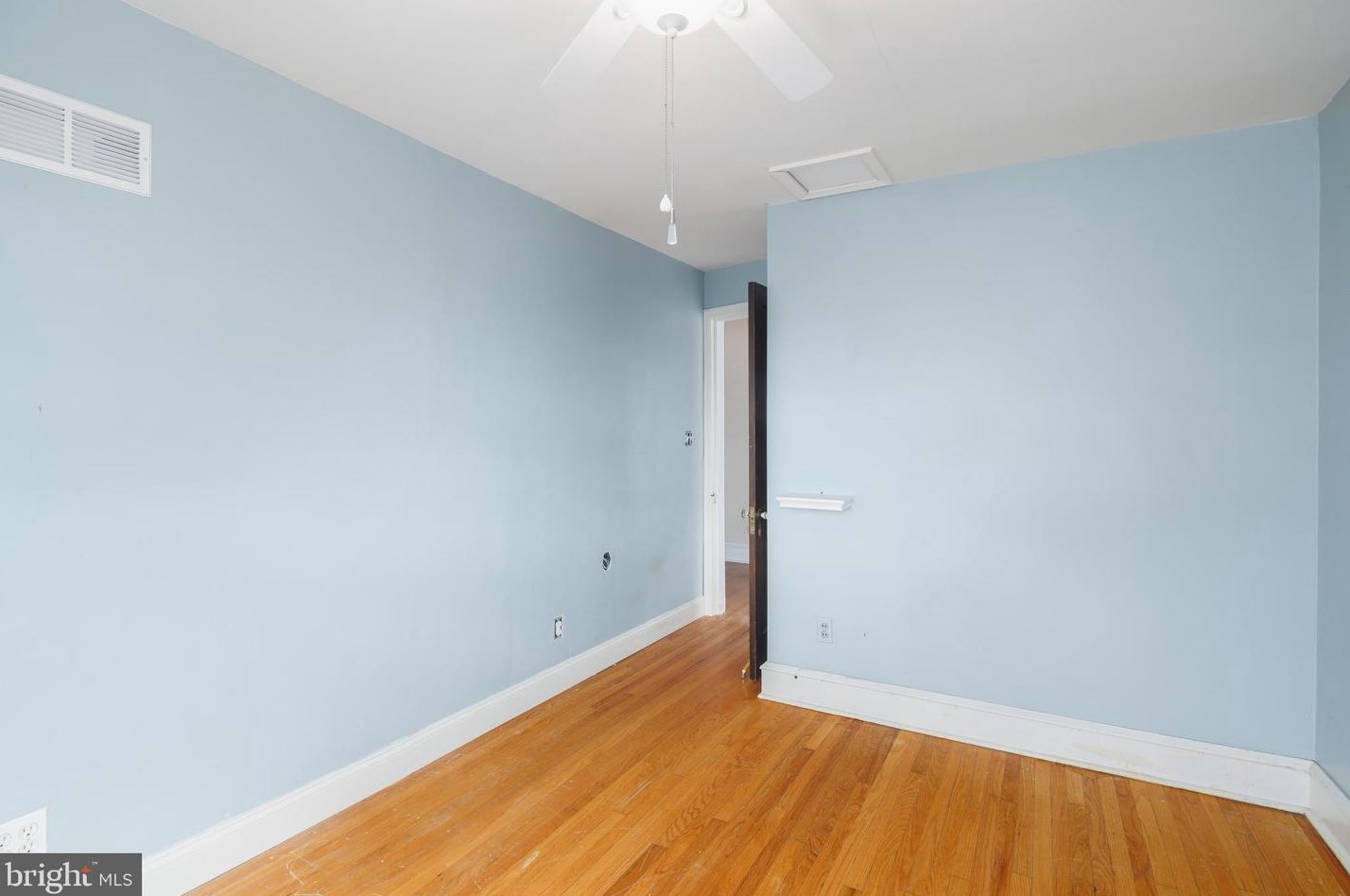 627 Kingsley St, Philadelphia PA 19128-3604 exterior