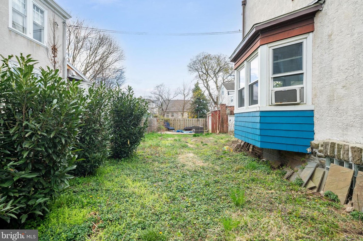 627 Kingsley St, Philadelphia PA 19128-3604 exterior