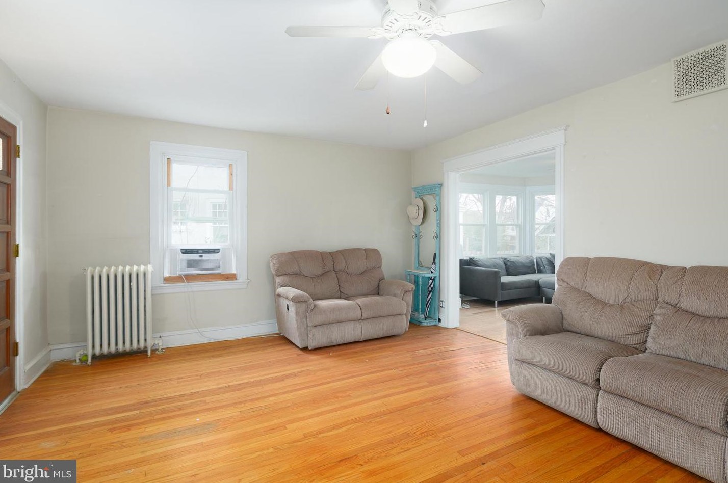 627 Kingsley St, Philadelphia PA 19128-3604 exterior