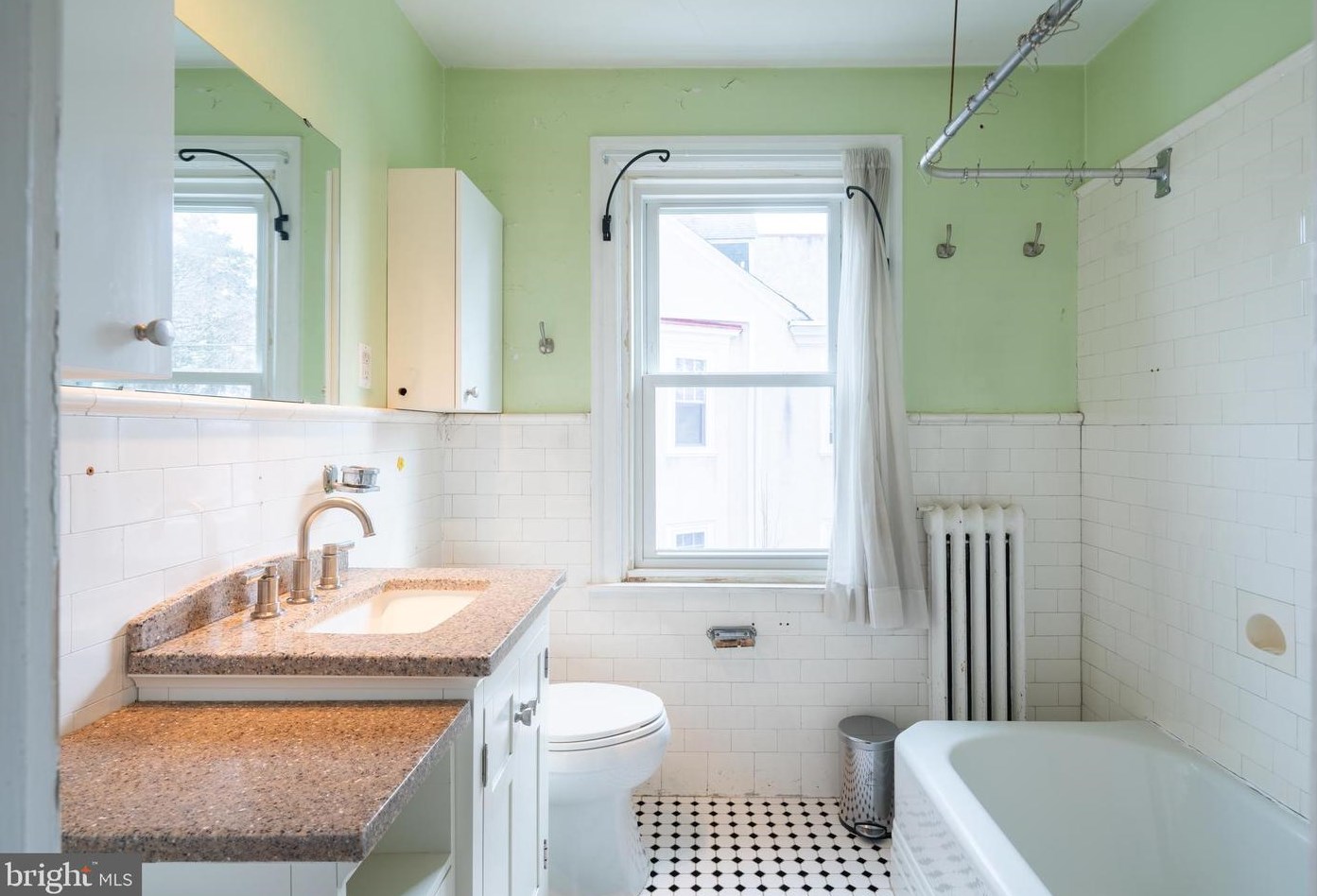 627 Kingsley St, Philadelphia PA 19128-3604 exterior