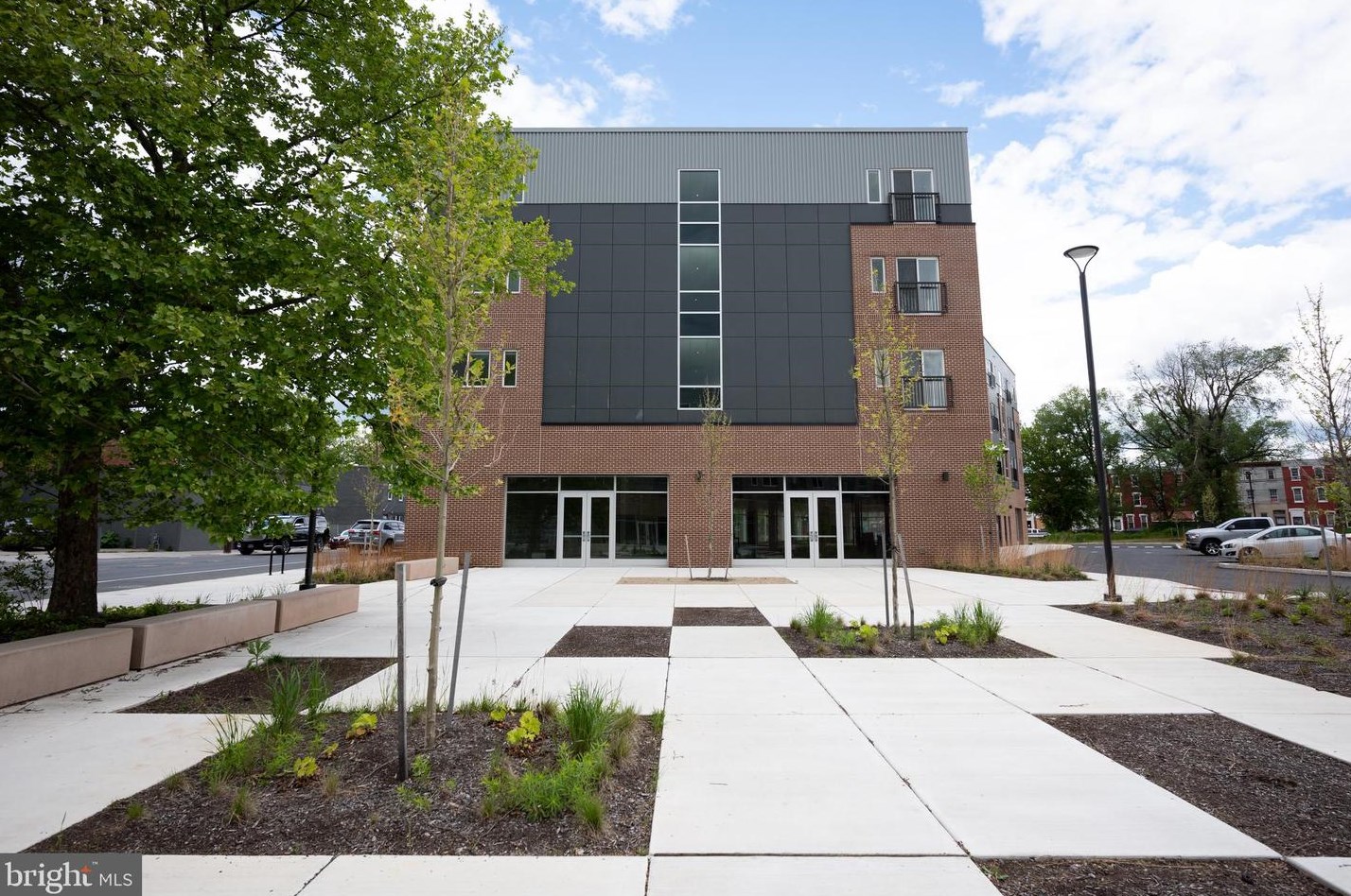 2077 Ridge Ave, Philadelphia PA 19121-4137 exterior