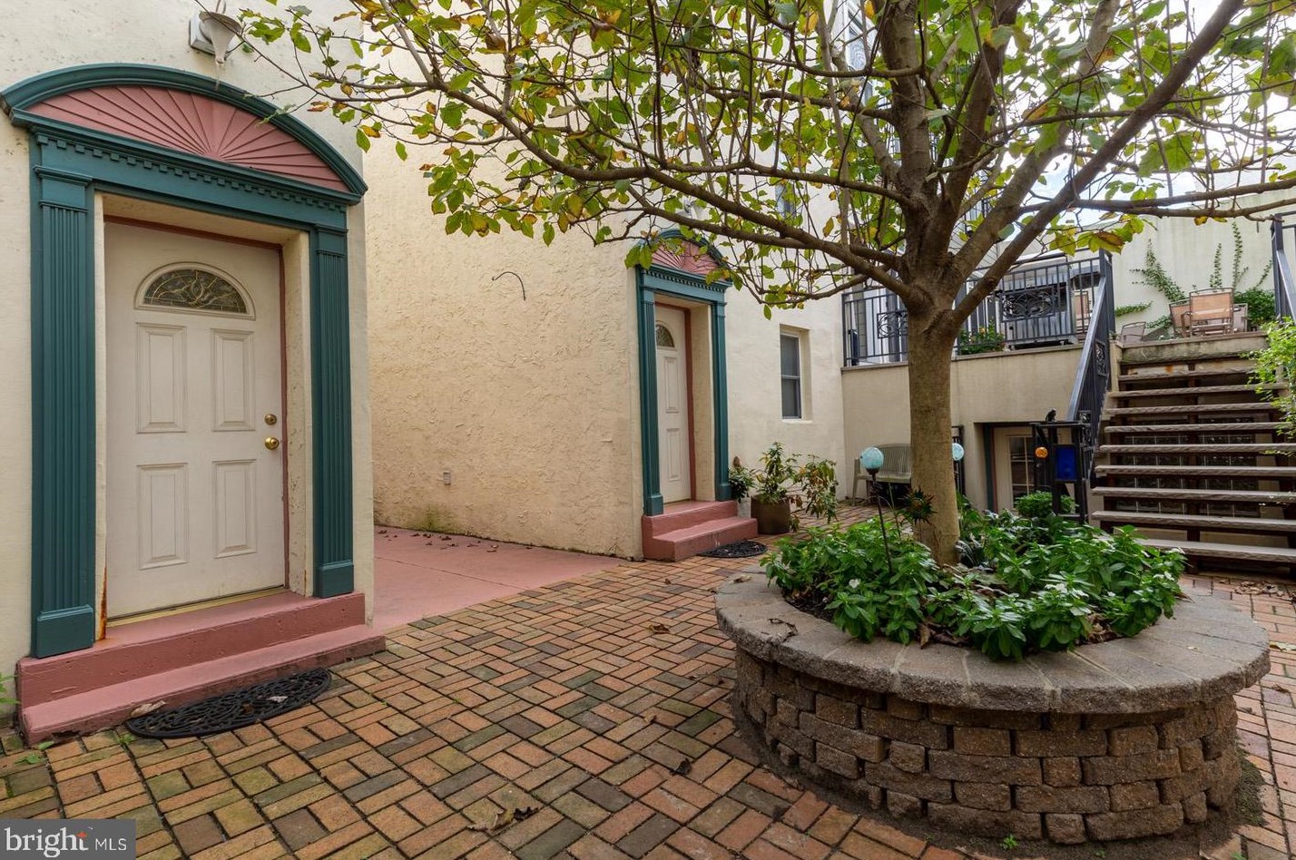 1227 Shackamaxon St, Philadelphia PA  19125-3938 exterior