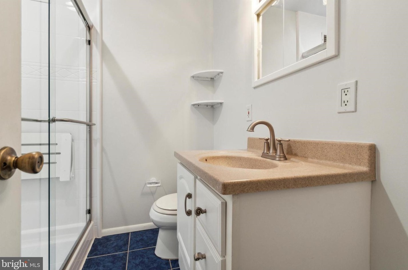 8715 Macon St, Philadelphia PA 19152-1408 exterior