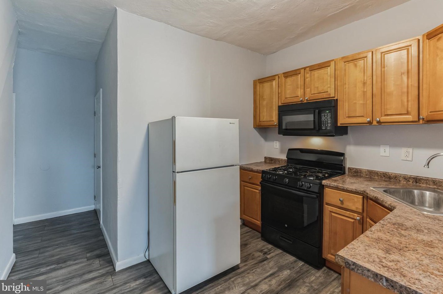 4920 Thompson St, Philadelphia PA 19131-4531 exterior