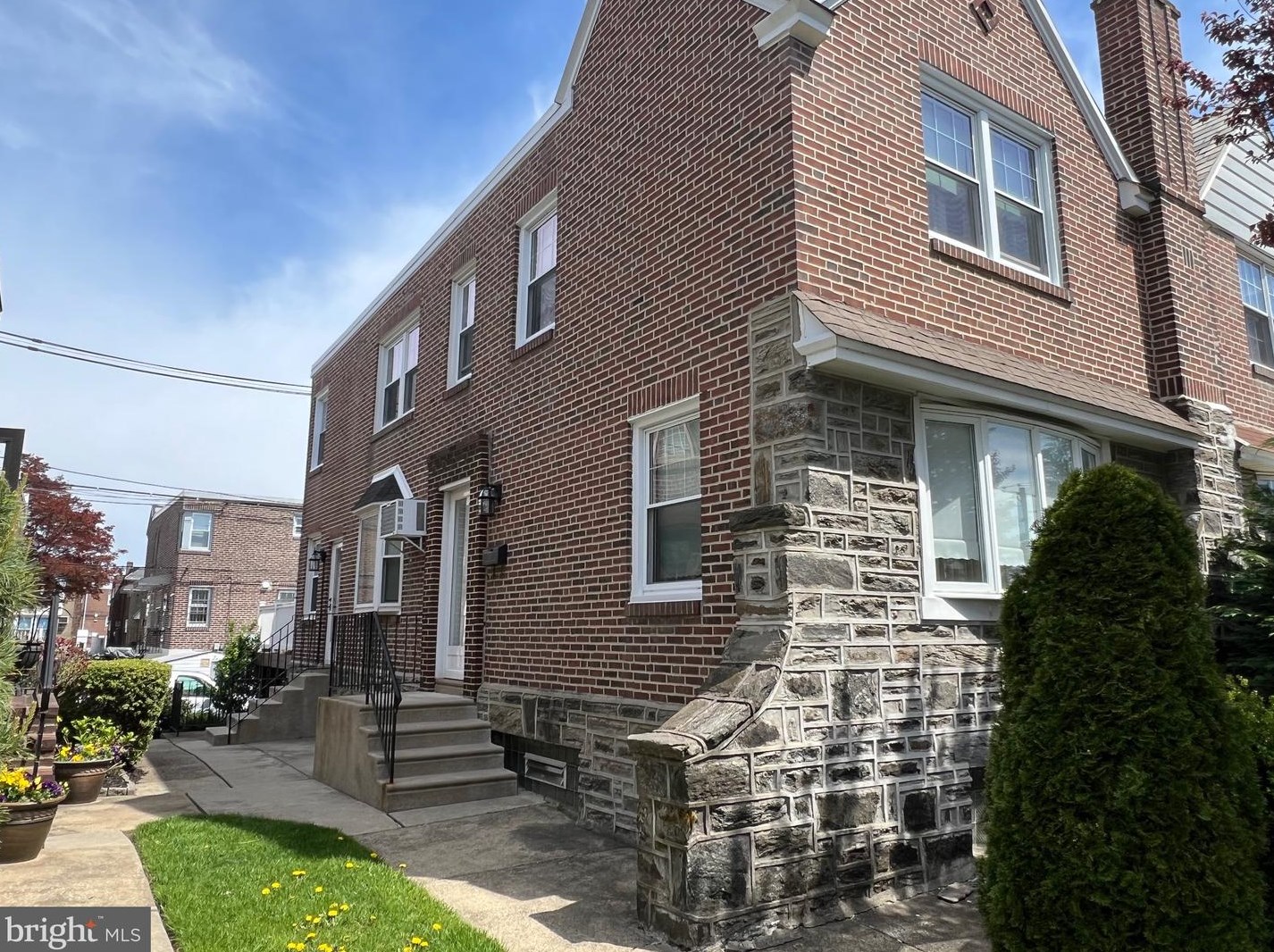 3133 Teesdale St, Philadelphia PA  19152-4513 exterior
