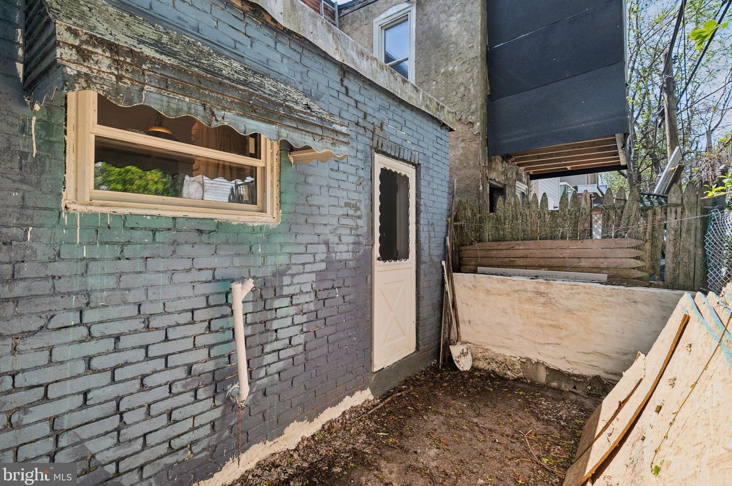 467 Mechanic St, Philadelphia PA 19144-1118 exterior