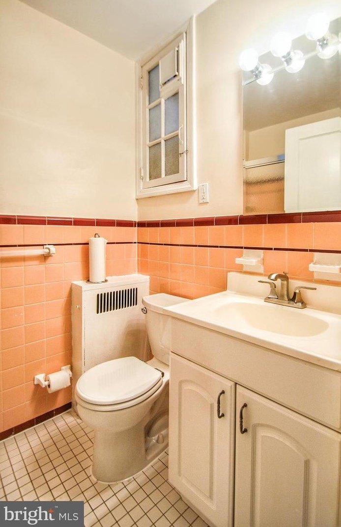 1137 Upsal St, Philadelphia PA 19119-2035 exterior