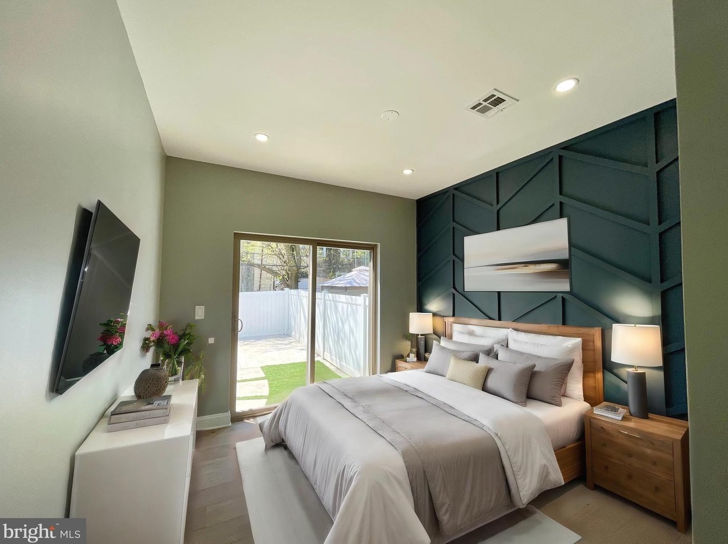 1934 Ruan St, Philadelphia PA  19124-4623 exterior